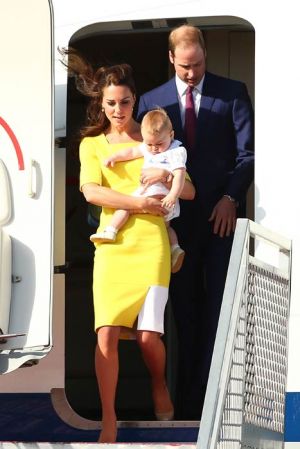 Prince George arrives with the Duke and Duchess of Cambridge in Sydney April 2014.jpg